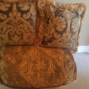 Lenox Queen Size Comforter